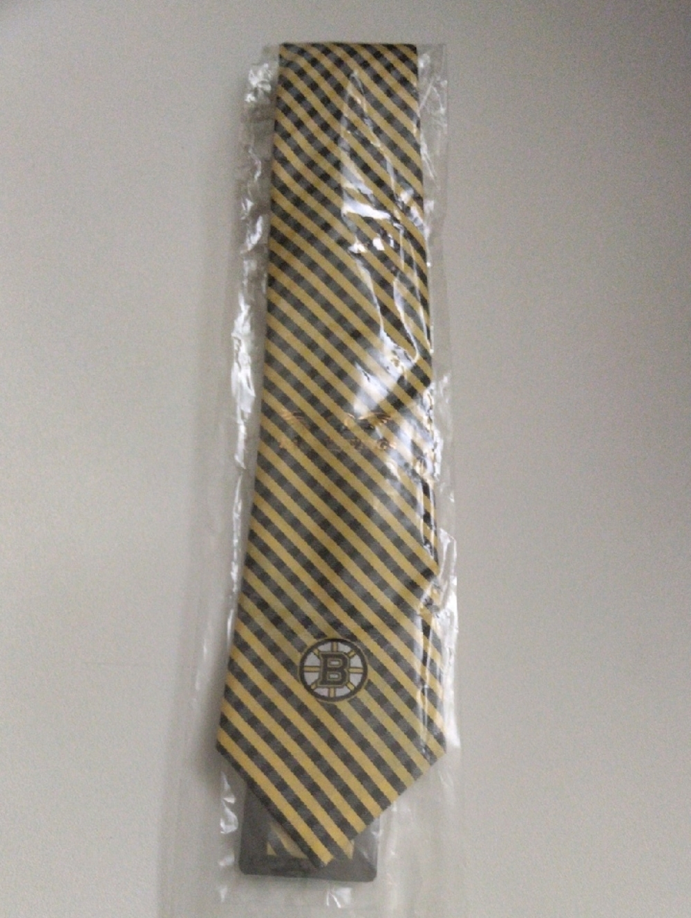 Boston Bruins Men's Tie Eagles Wings Brand New NHL Hockey